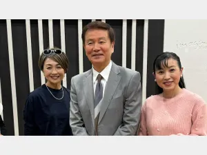 左から香坂みゆきさん、森田健作さん、西村知美さん