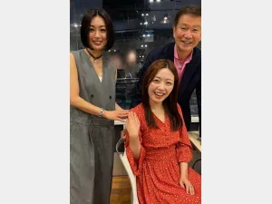 （手前）森林永理奈さん（うしろ左から）酒井法子さん、森田健作さん