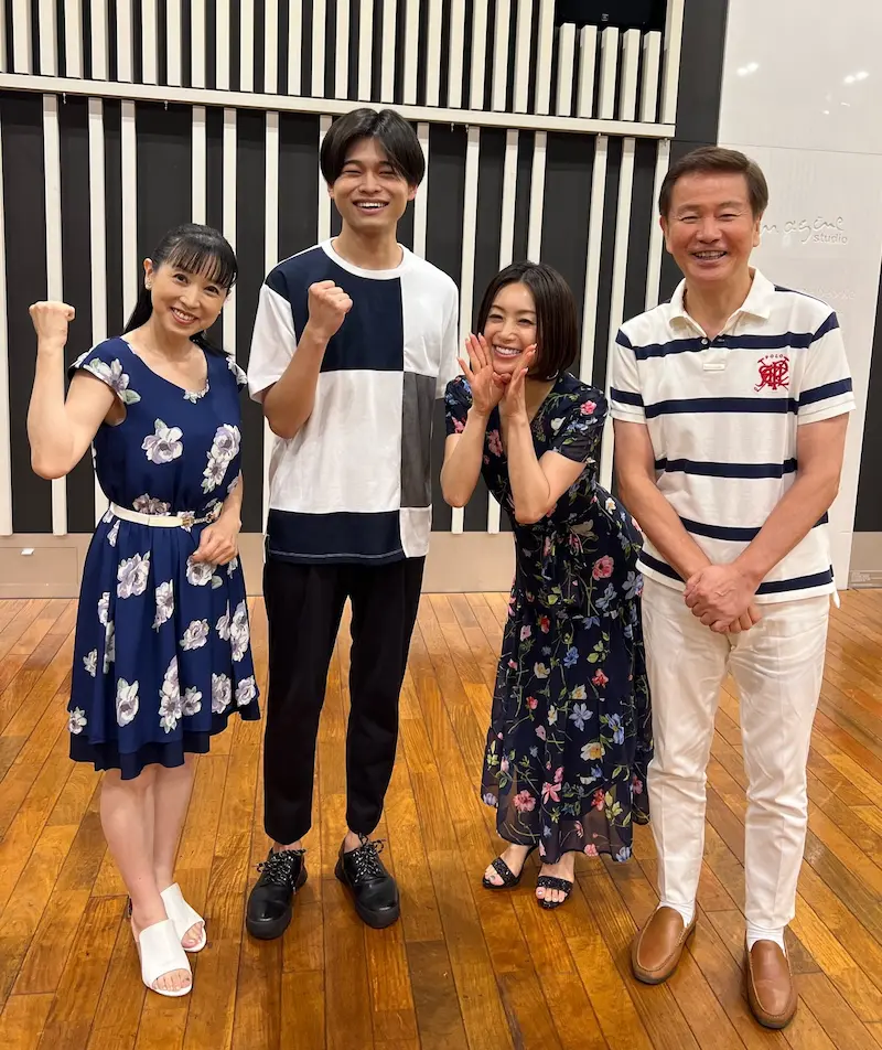 左から西村知美さん、二見颯一さん、酒井法子さん、森田健作さん