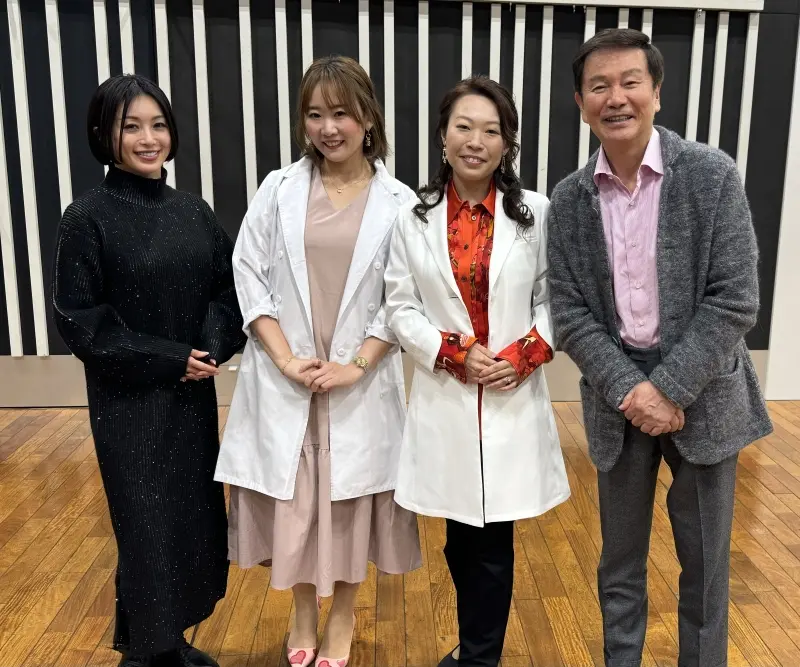左から西村知美さん、長崎理佳さん、笹澤麻由子さん、森田健作さん