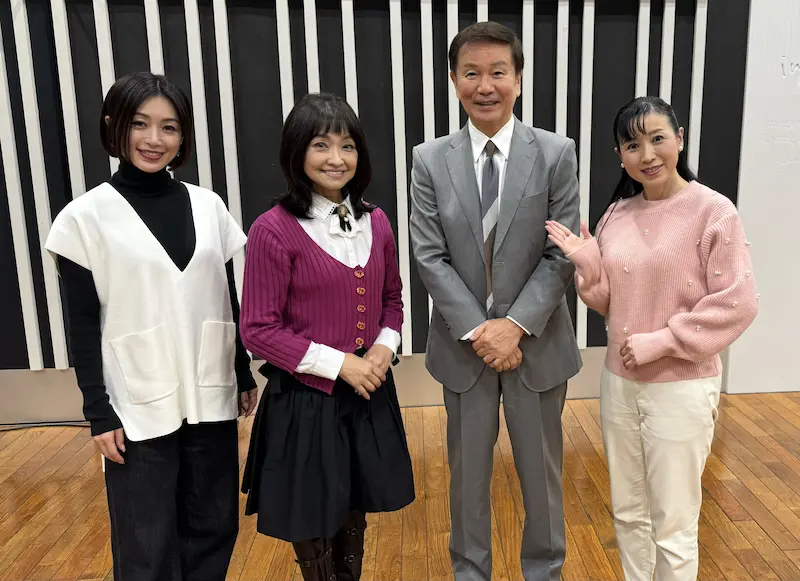 左から酒井法子さん、石川ひとみさん、森田健作さん、西村知美さん