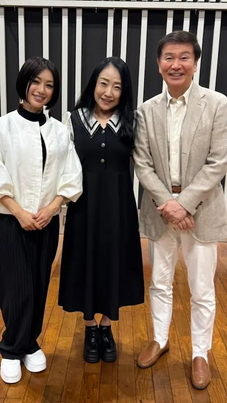 左から酒井法子さん、小高麻友美さん、森田健作さん