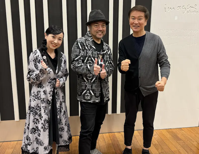 左から西村知美さん、パパイヤ鈴木さん、森田健作さん
