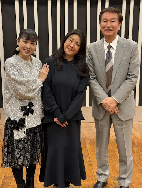 左から西村知美さん、立花理佐さん、森田健作さん
