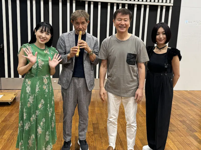 左から西村知美さん、田中健さん、森田健作さん、酒井法子さん