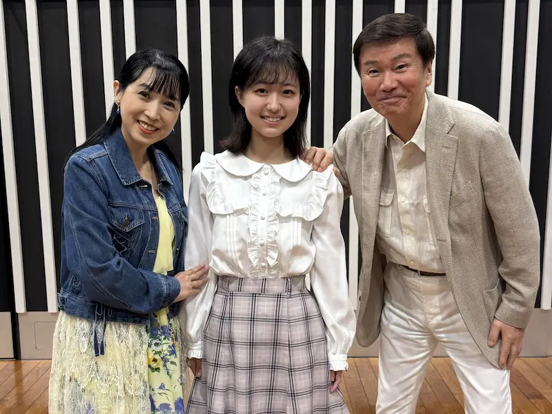 左から西村知美さん、山田美紅羽さん、森田健作さん