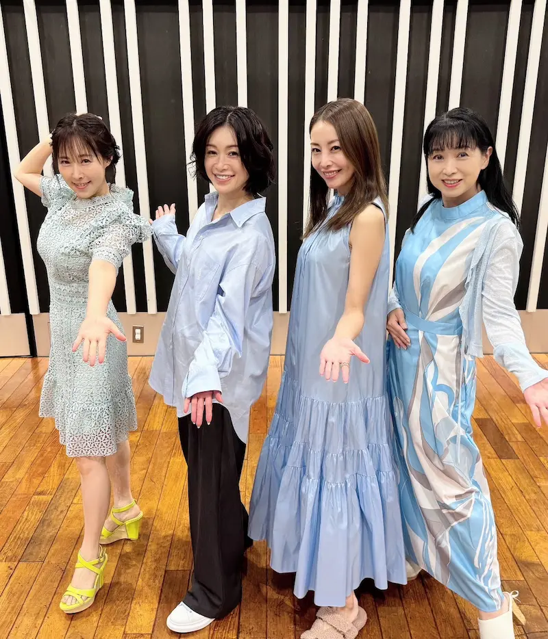左から風谷南友さん、酒井法子さん、熊切あさ美さん、西村知美さん